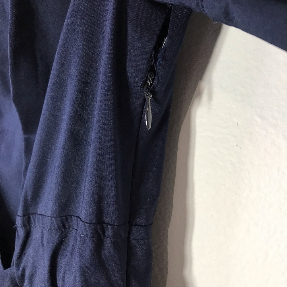 Diane Von Furstenberg Faux Wrap Navy Fit And Flare V-Neck Waist Belt Dress 2 - Picture 7 of 11